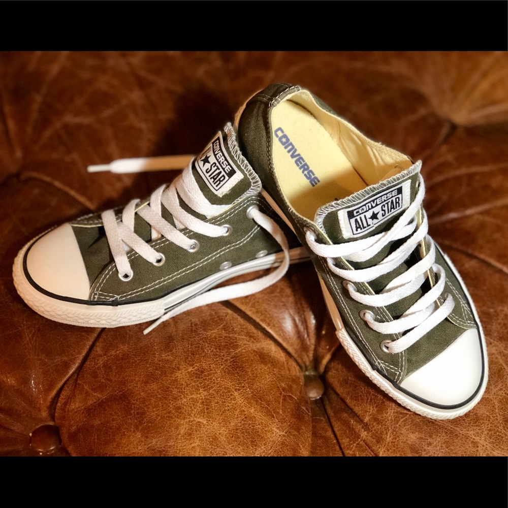 🍸Olive Green Converse🍸
